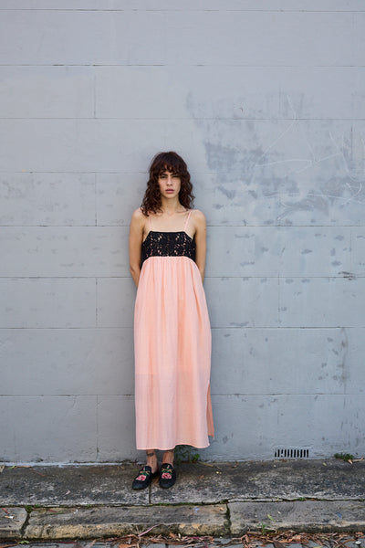 IRIS SLIP DRESS, COTTON SILK PEACH/WHITE